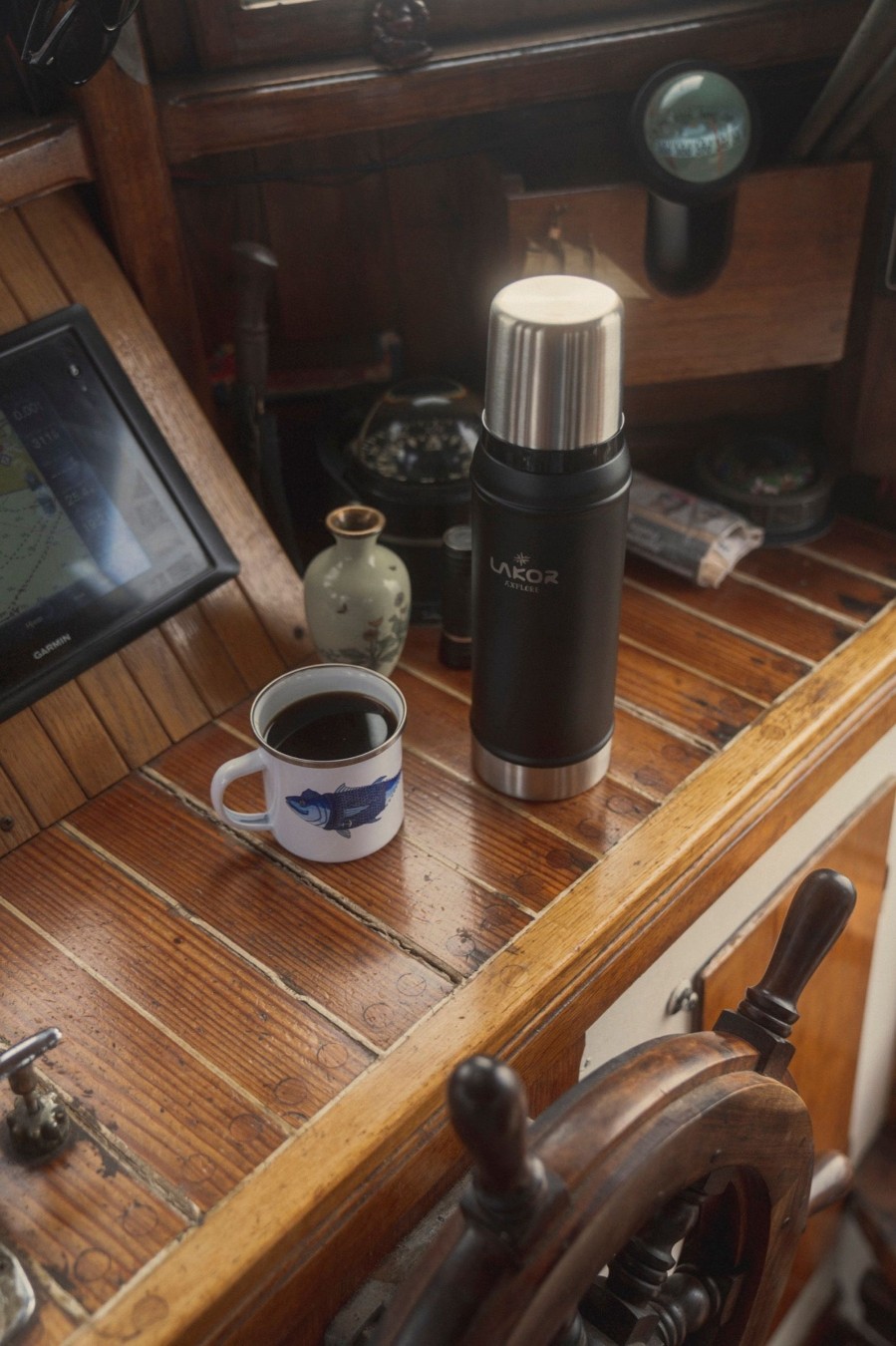 Mand LAKOR Emaljekrus & Eventyr | Lakor X Stanley Bottle .75L Black
